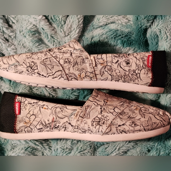 Toms X Marvel Concept Art Printed Classics 7 Wm Sz 9.5 - Picture 4 of 14